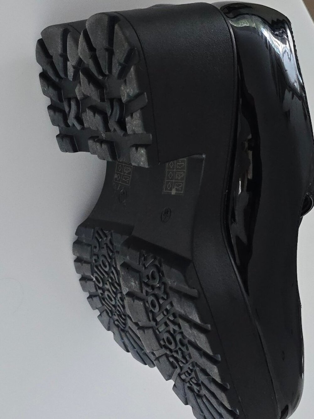 nwot SAI Black Mary Jane Shoes 'Patent Edition' - Picture 8 of 10